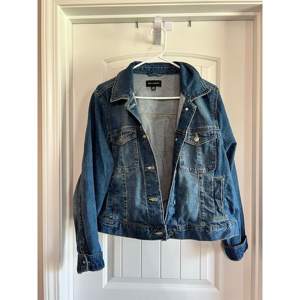 Free Assembly Women's Denim Jacket